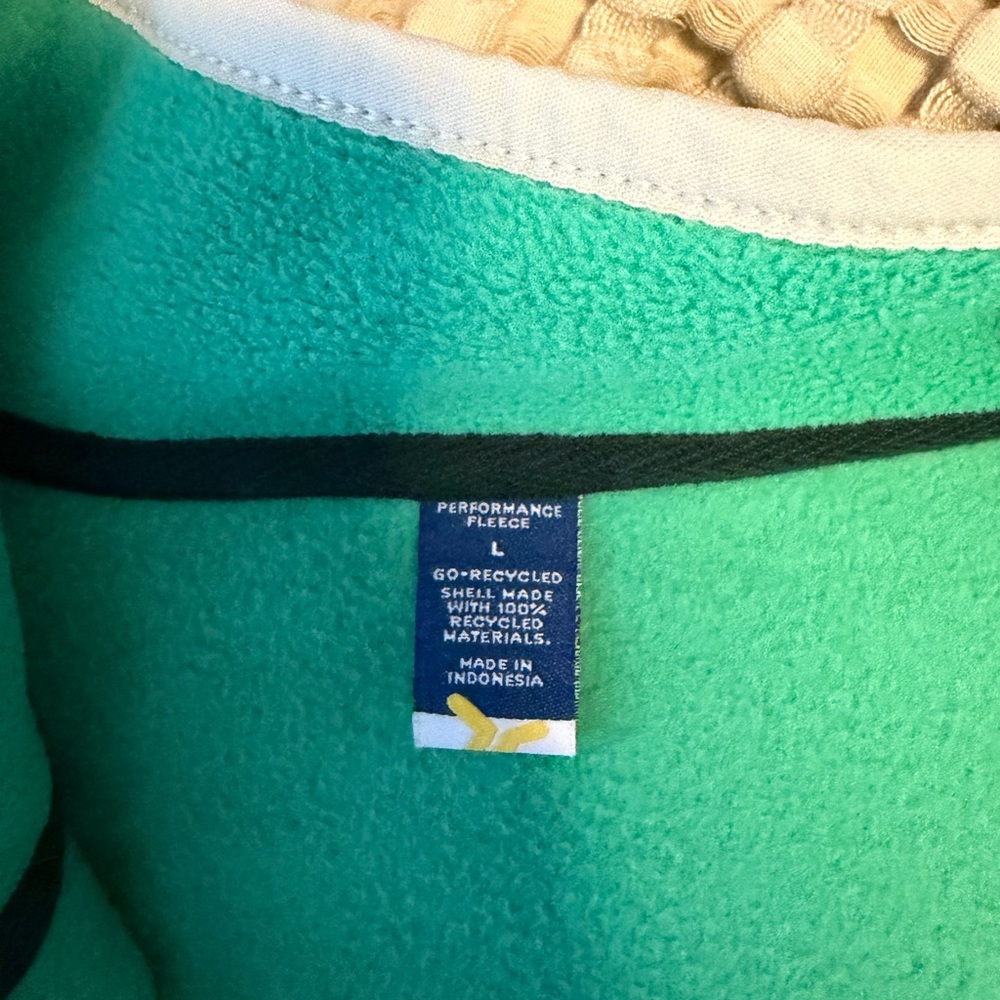 Old Navy Womens Two Toned Green Fleece - Picture 2 of 3